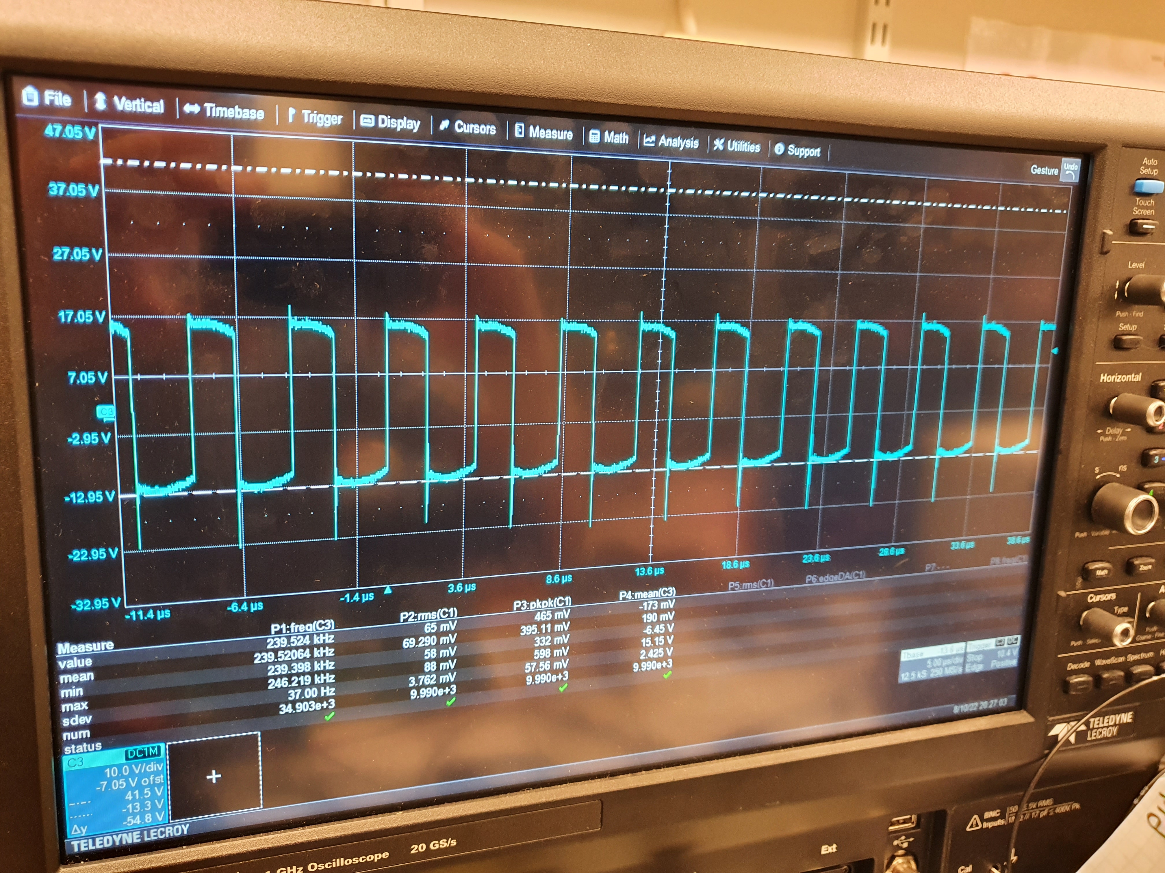 ../../_images/gate_power_waveforms_15v.jpg
